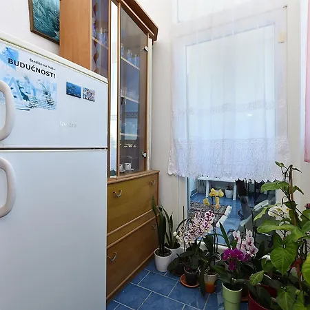 Stoja 2350 Apartment *