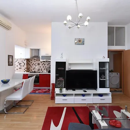 Stoja 2350 Apartment *